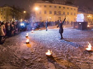 Musta veemao aasta avamine Tartu raekoja platsil