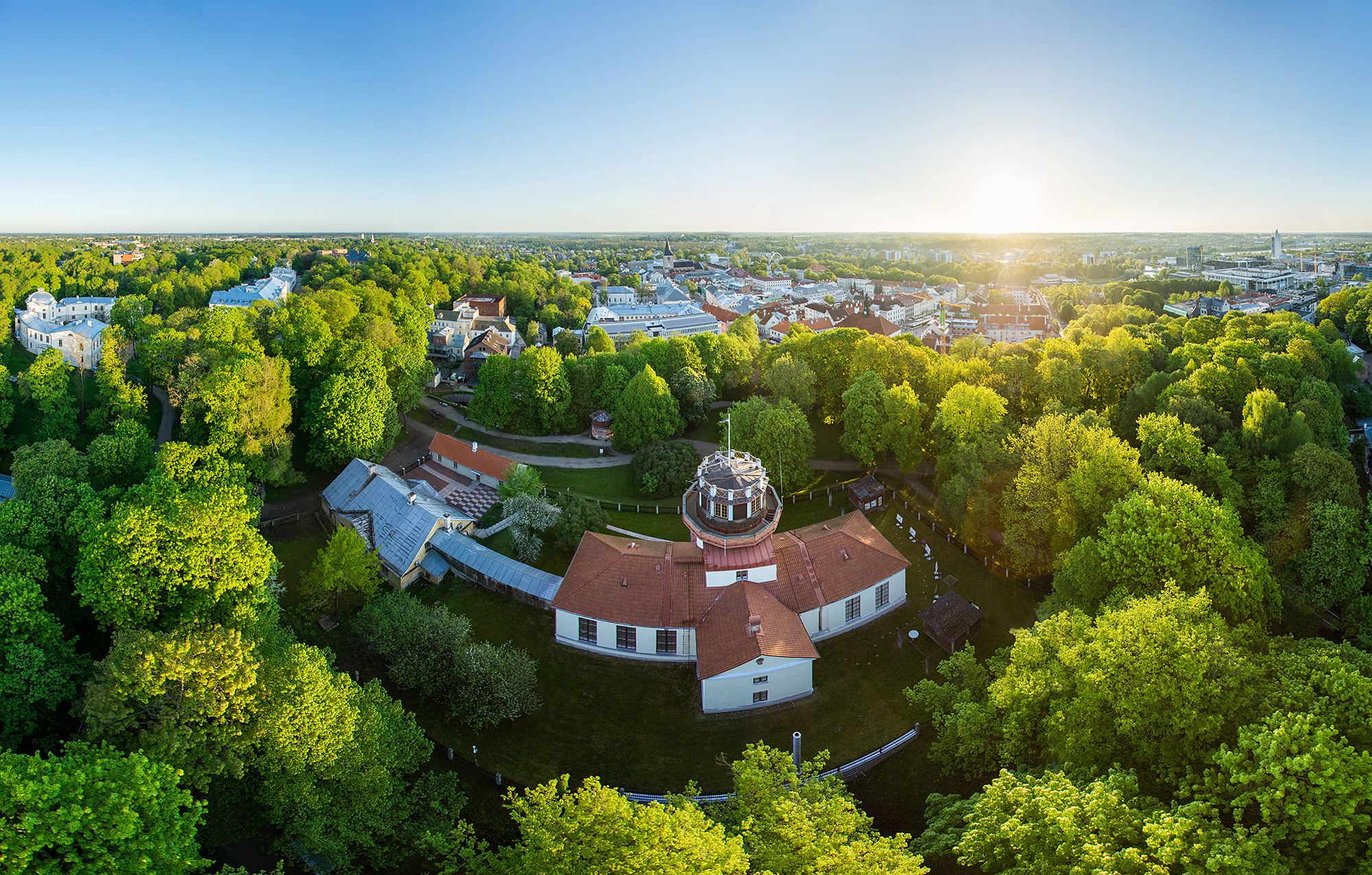 Vaade Tartu vanalinnale ja tähetornile Toomemäe poolt